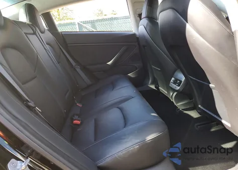 2018 Tesla Model 3 z USA, uszkodzony, nr VIN 5YJ3E1EB3JF170435